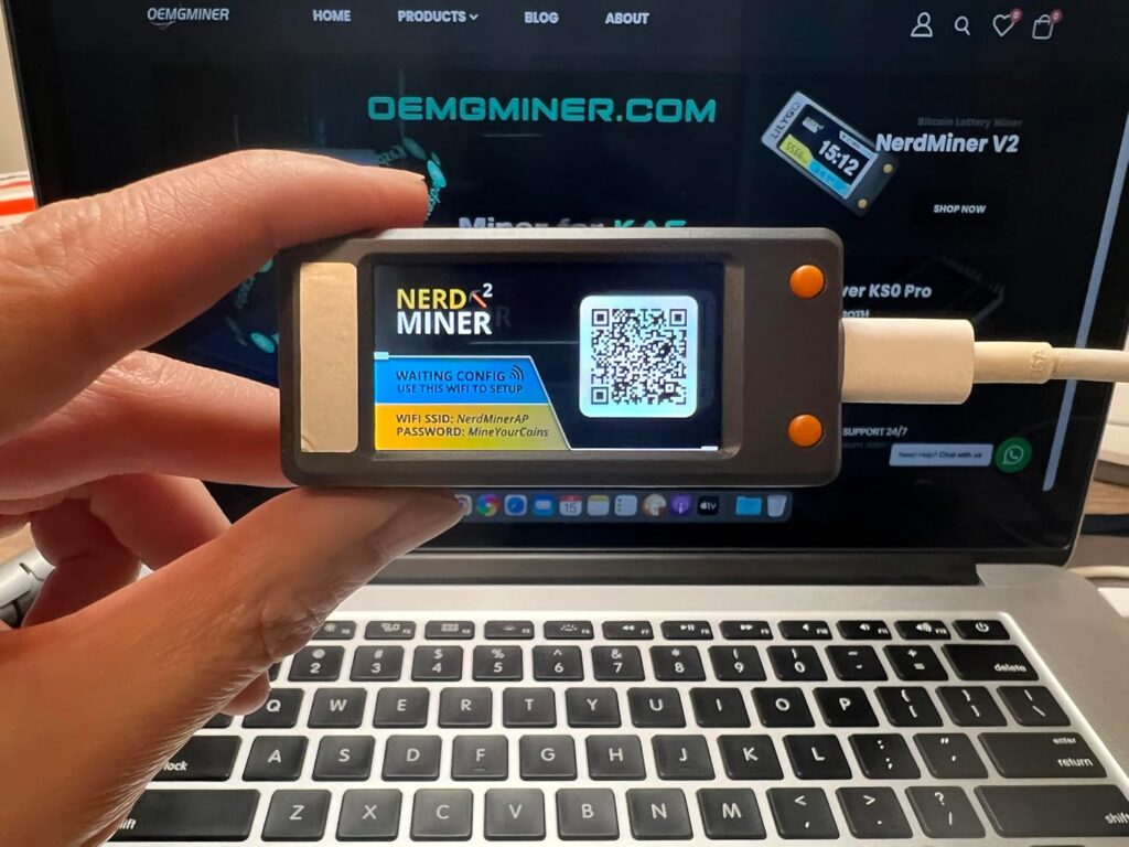 NerdMiner V2 Miner Bitcoin Nerd Miner T-Display S3 78KH/S Solo Model Bitcoin Solo Lottery Miner Win 6.25 BTC with Low Power Consumption Support Type-c Wireless (Nerdminer V2 78K)